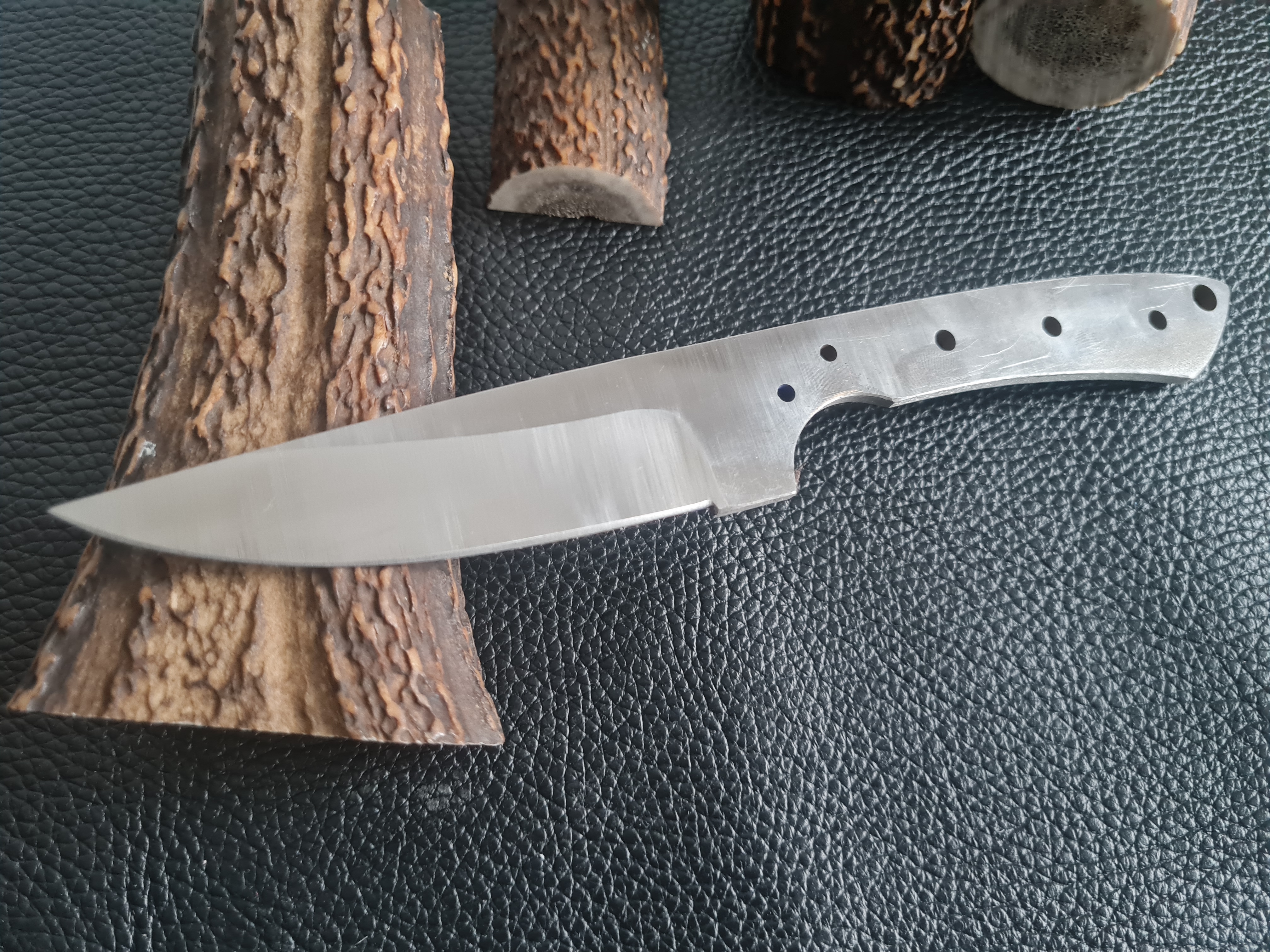 Old Patriot 4" Full Tang, Hollow Grind - Elmax Knife Blank